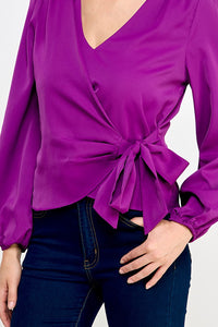 BLUSA MORADA MANGA LARGA CUELLO EN V CON LAZO EN EL COSTADO