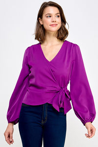 BLUSA MORADA MANGA LARGA CUELLO EN V CON LAZO EN EL COSTADO